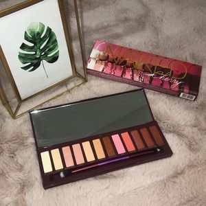 EYEBROW PALETTE